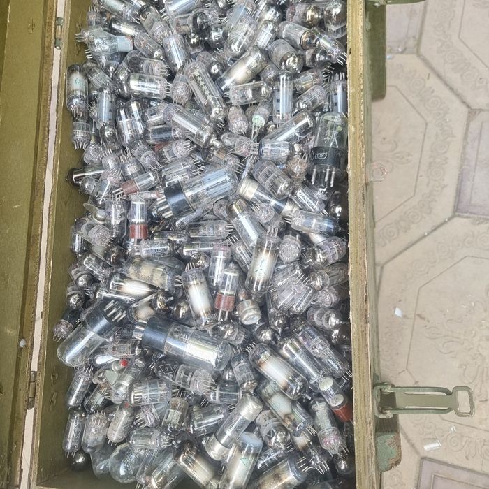 Продам радиолампы . 80тг