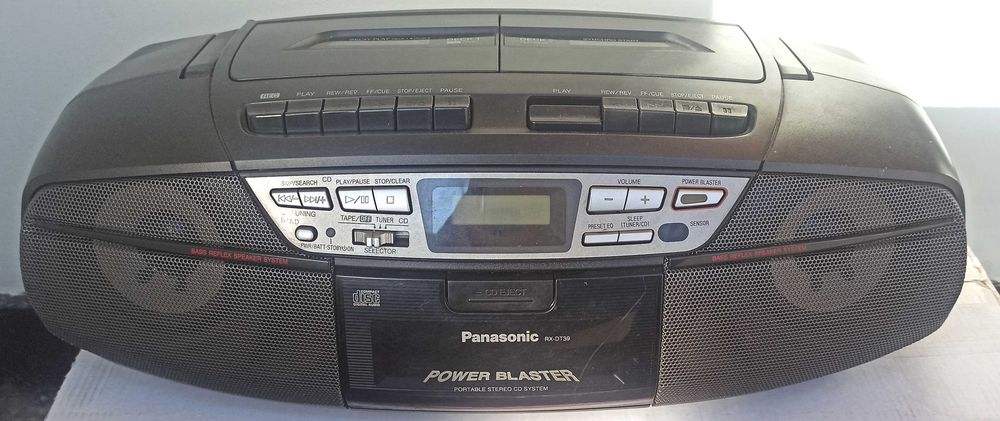 Двукасетъчен радиокасетофон PANASONIC  RX - DT 39 +CD