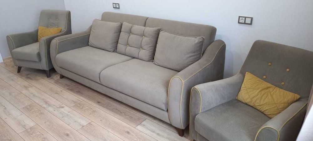 Диван и два кресла