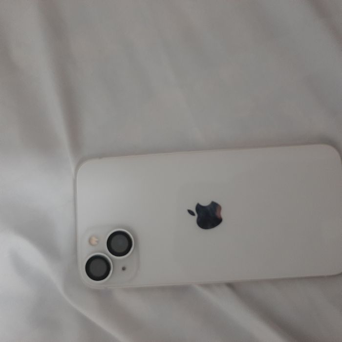 Сотка IPhone 13.