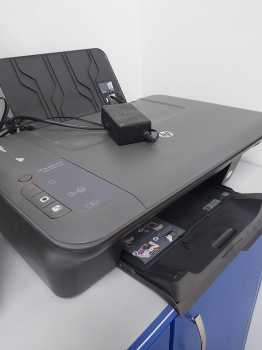 МФУ HP DeskJet 1050