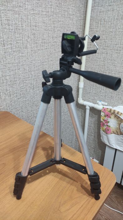 Продам штатив для камеры