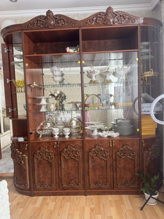 Продается сервант