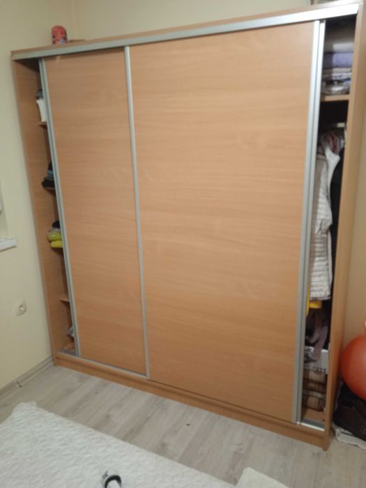 Гардероб С Плъзгащи Врати