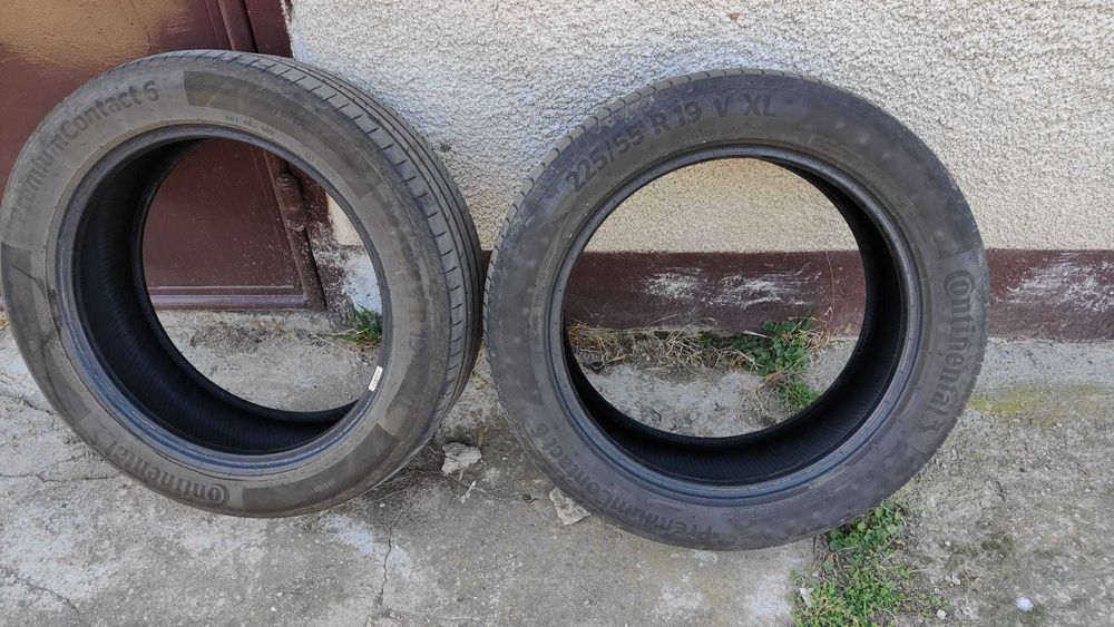 Vând trei anvelope 225/55/19 V XL