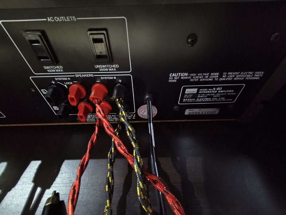 Vând receiver AV onkyo HTR695