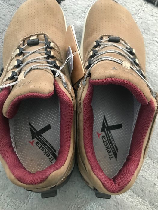 Обувки / маратонки