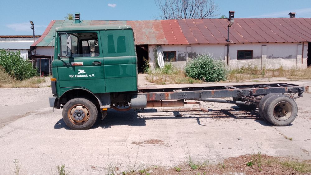 Vând sau dezmembrez Mercedes 813lp