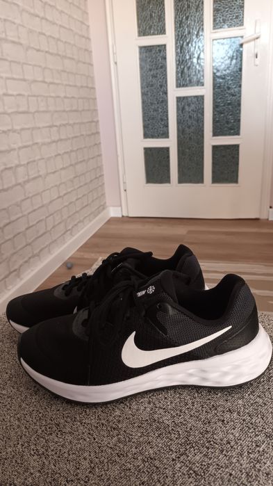 Маратонки Nike-унисекс модел