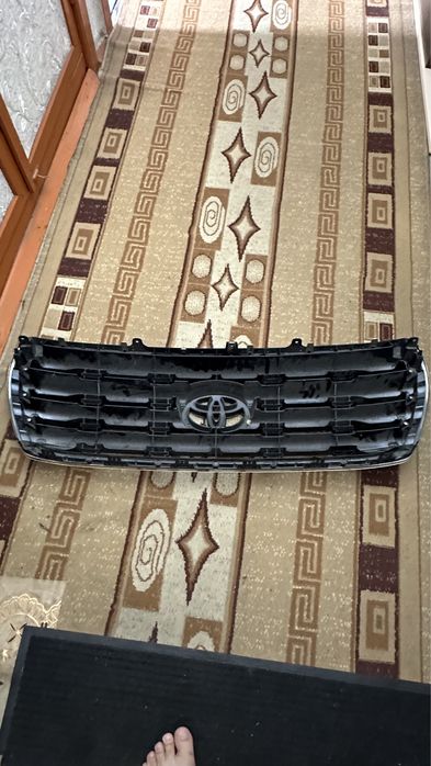 Продам решетку на Лэнд Cruiser 200