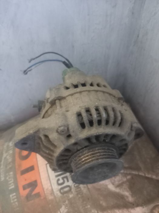 Генератор Хонда Цивик 92-95 б/у