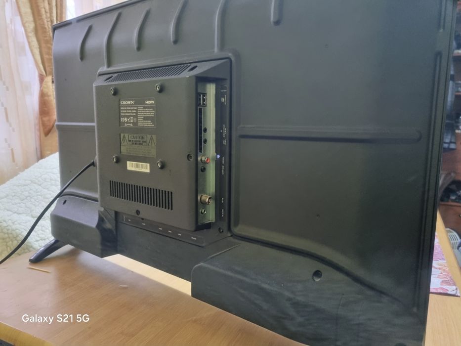 Телевизор CROWN 32 SMART