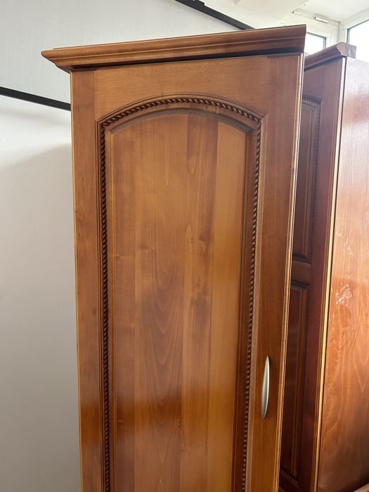 класически мебели – шкафове и скрин , много запазени нямат драскотина