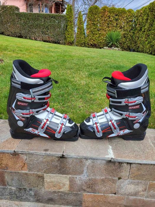 Salomon ски в комплект с автомати и чифт ски обувки