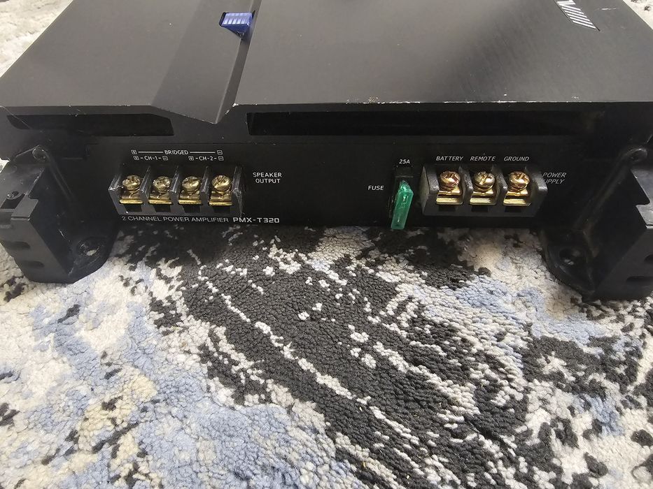 Statie amplificator auto Alpine