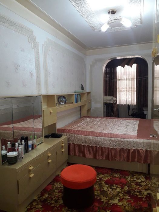 Срочно ижарага берилади обстановка 3 хона 1- етаж 1- мактаб олдида