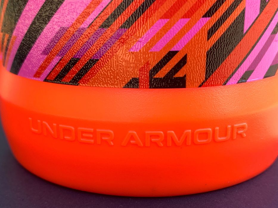 Under Armour • USA • 2Liter