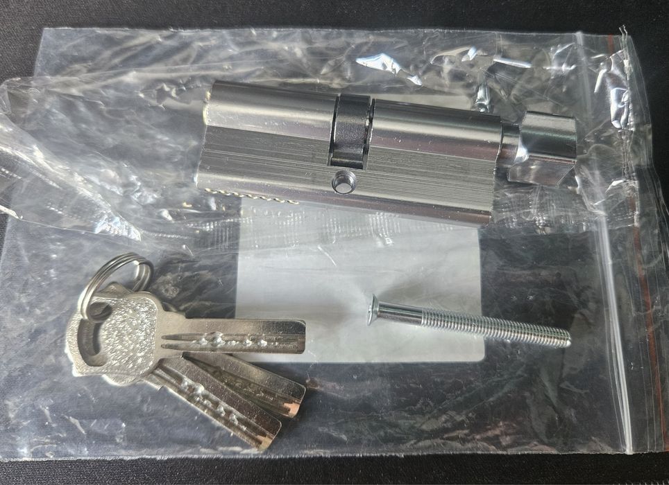 Личинка замка 7см