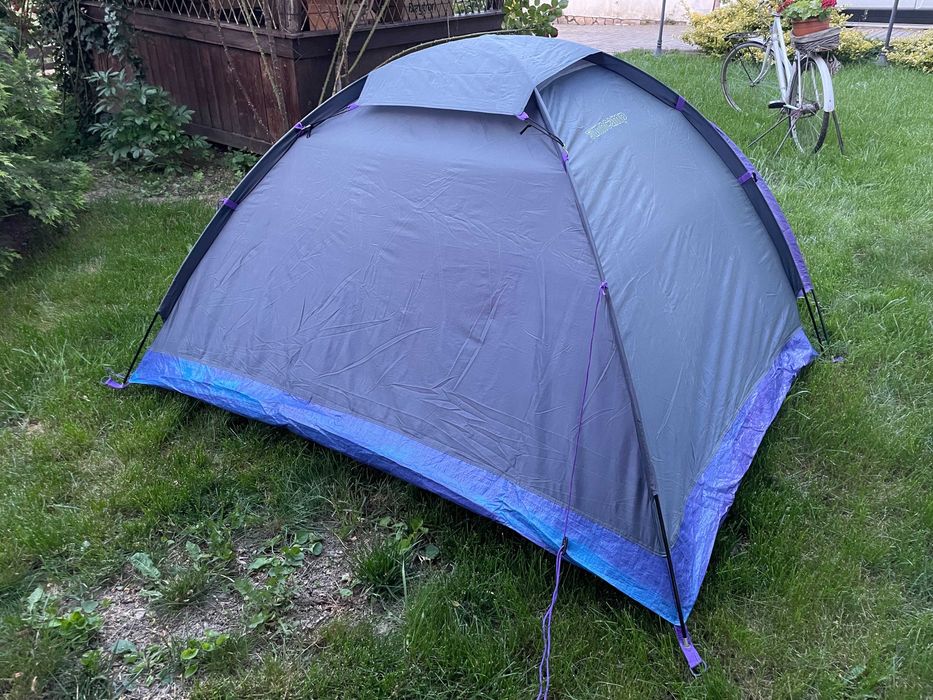 Cort pentru doua persoane