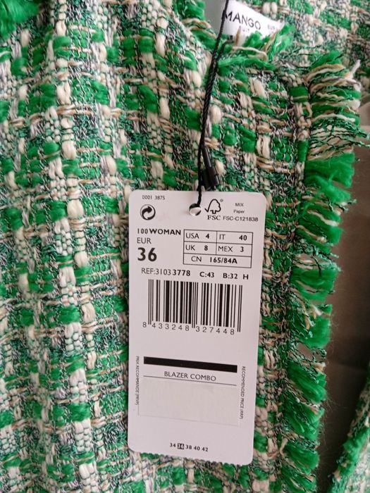 Ново дамско сако Mango, с етикет.
размер S