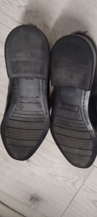 Vând pantofi  piele mărimea 42