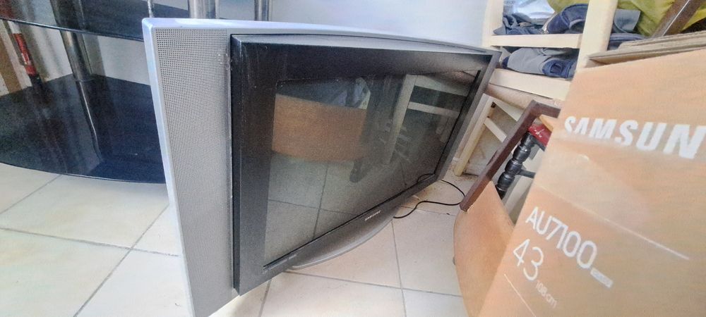 Телевизор самсунг геросеутерый