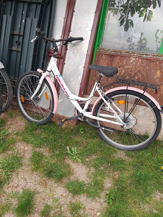 Bicicletă ptr fete până in12 ani