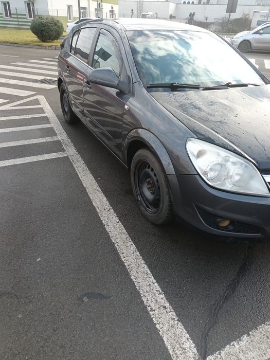 Vând Opel Astra H