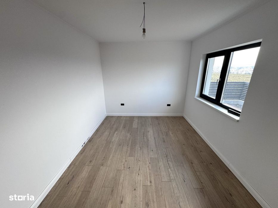 4 camere! 2 BAI! Incalz in pard! Casa Valea Ursului - Vorovesti