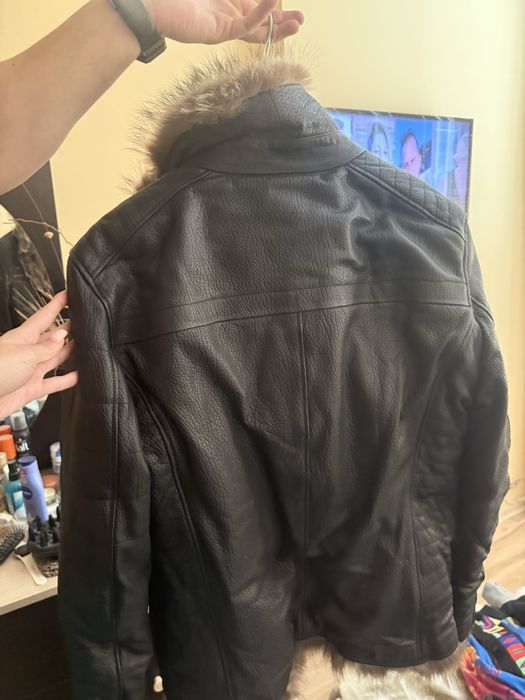 Яке от естествен косъм и кожа