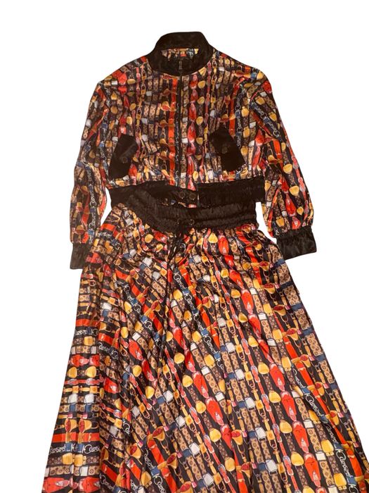 costum cu fusta de firma