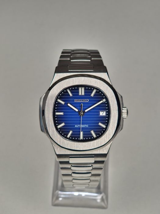 Seiko Mod Nautilus Degradee Blue Dial