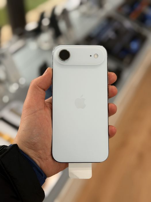 Iphone 17 Air - blue sky - 256 gb - Nou - neactivat -