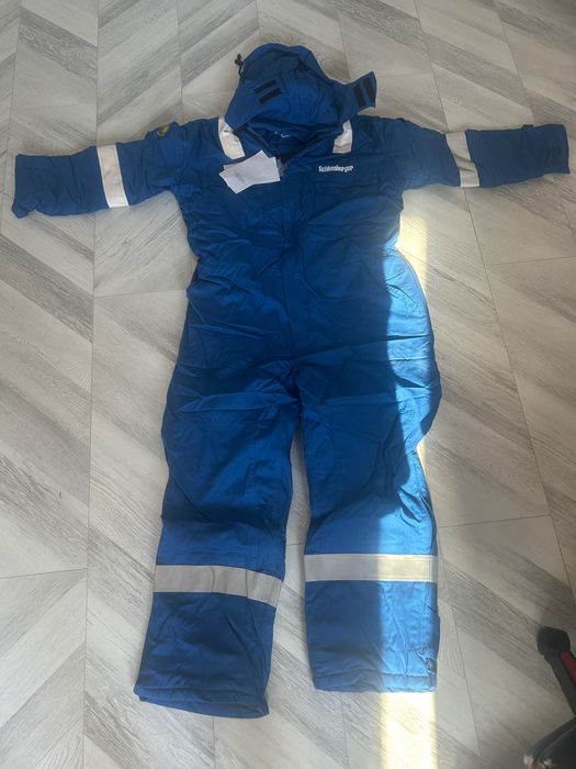 Продам зимний комбенизон рабочий