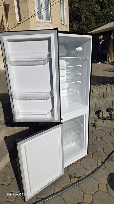 Продам холодильник БУ