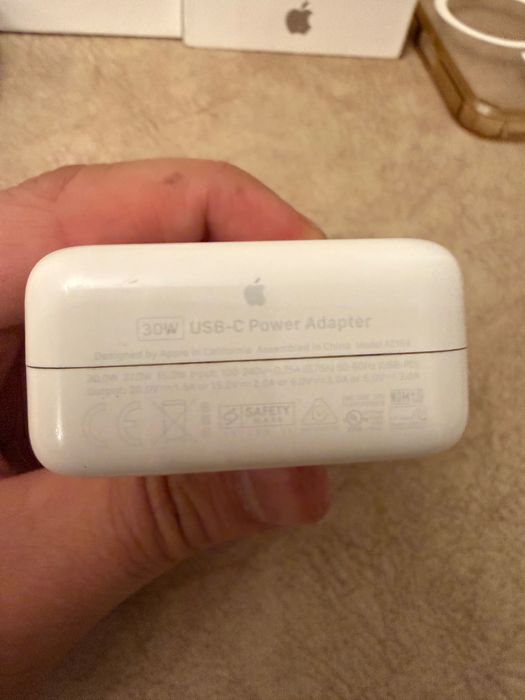 Продаю iPhone 16 Pro, 256 Gb