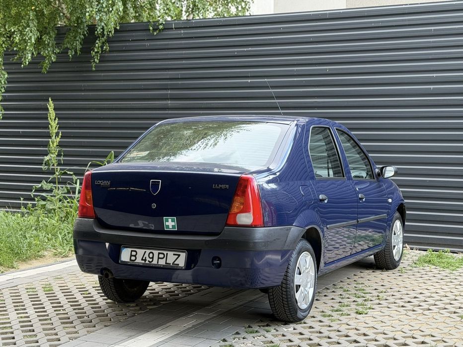 CUMPAR Dacia Logan NOU 2006 cu doar 30.000KM cu A/C! PRIMUL PROPRIETAR DE NOUĂ