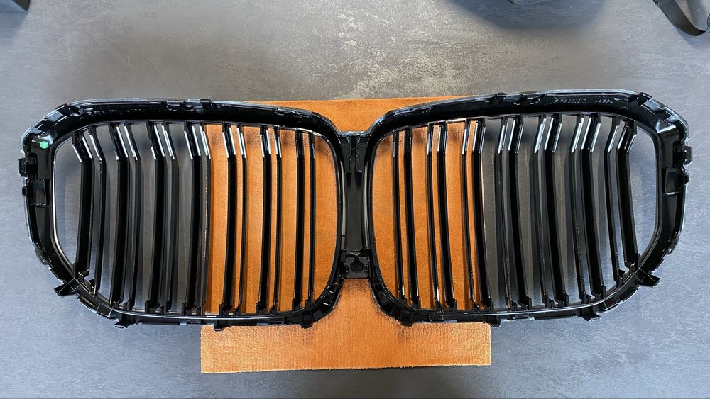 Grila Dubla Carbon BMW G05 X5 & F95 X5M