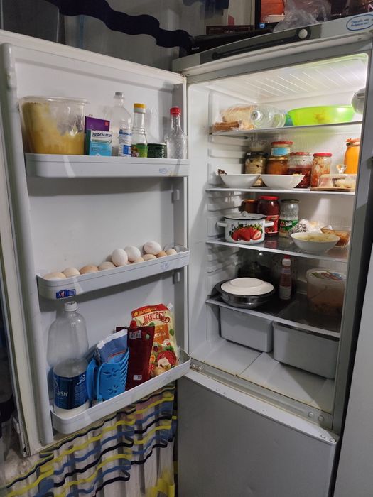 Продам холодильник 30 000 тг.