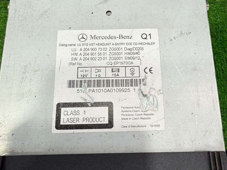 CONSOLA CENTRALA AUDIO / RADIO CD PLAYER / BUTOANE CONTROL MERCEDES BENZ C250 W204 C-Class 2011 2.1 DIESEL COD OEM A2045405609 A2049007302 A2049015501 A2049022301 2007-2015