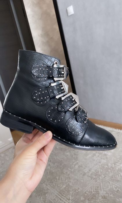 Обувь осень весна 8000