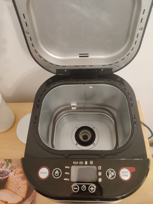 Vând Masina de paine Tefal Pain & Délices PF240,