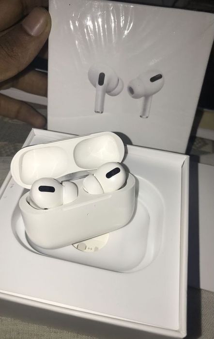 AirPods Pro sotuvda