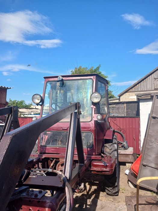 Продам трактор Т-16.