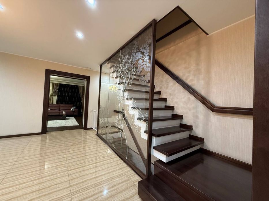 Продам квартиру на Цум Ц-7