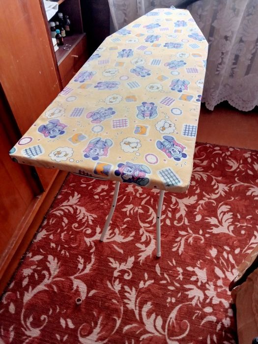 Продам гладильную доску.