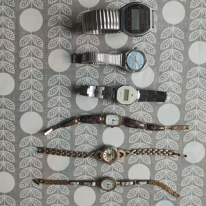 Продам часы разные