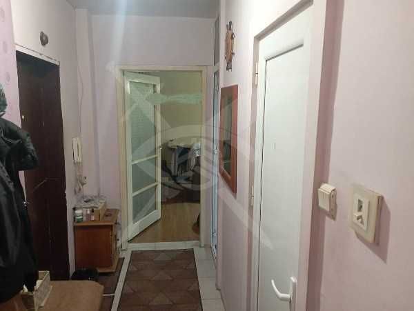 Двустаен - Славейков