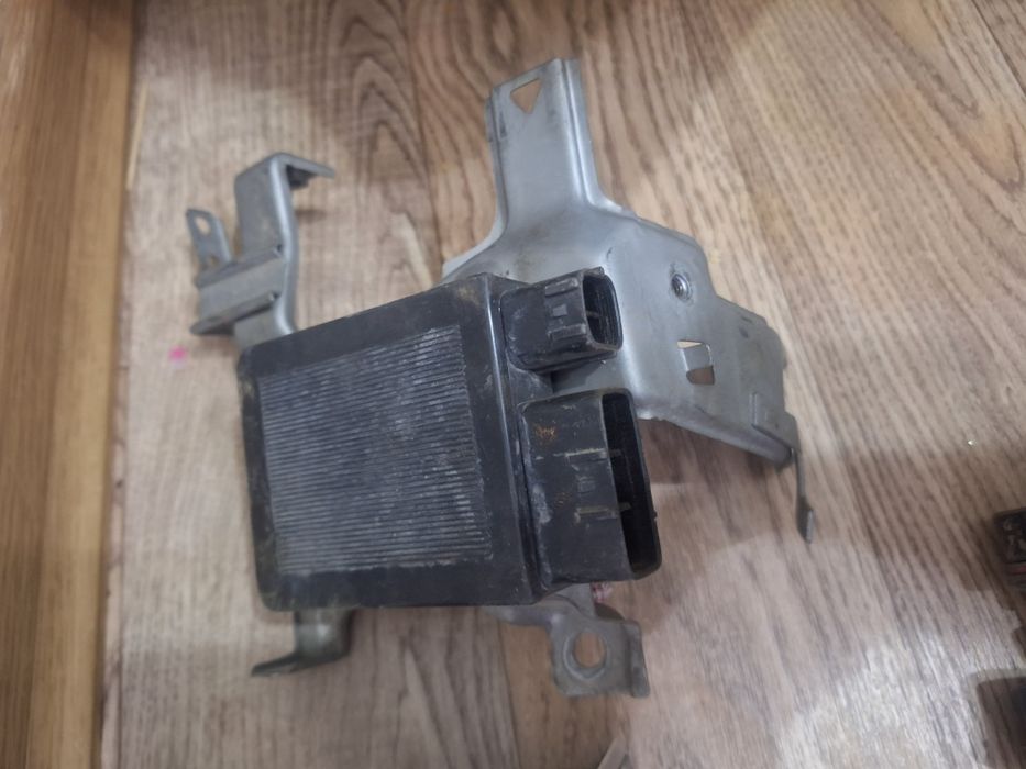 Продам запчасти Авалон кузов 10