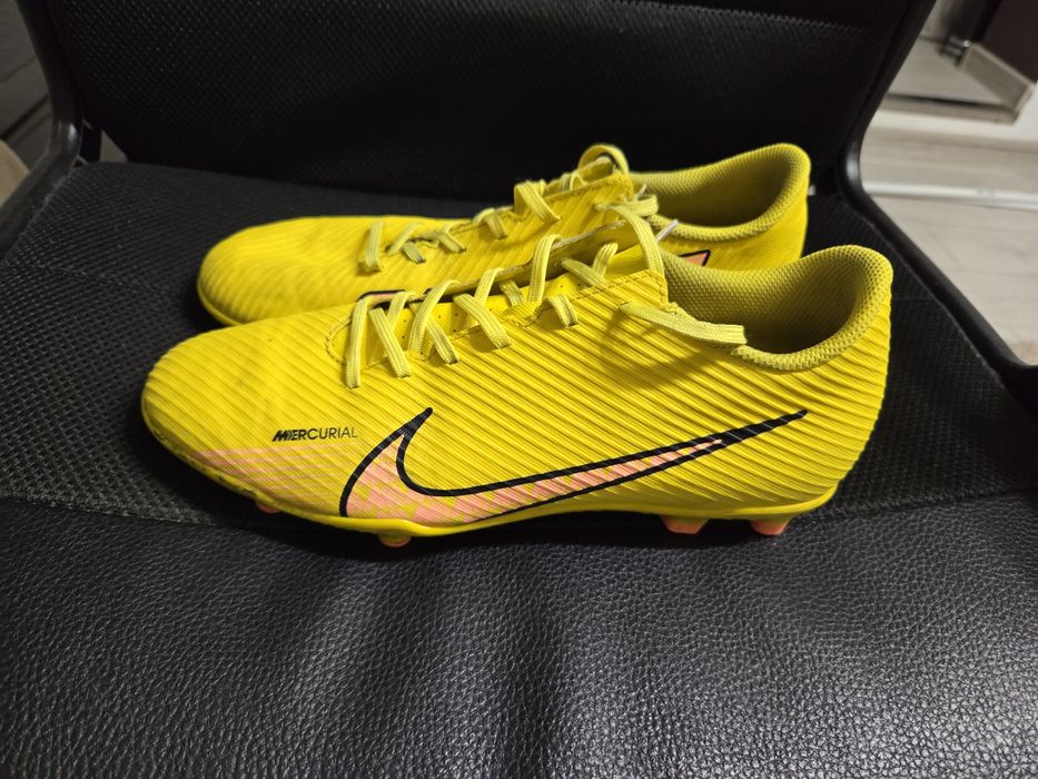 Ghete Fotbal   Nike Mercurial Vapor Nr 42